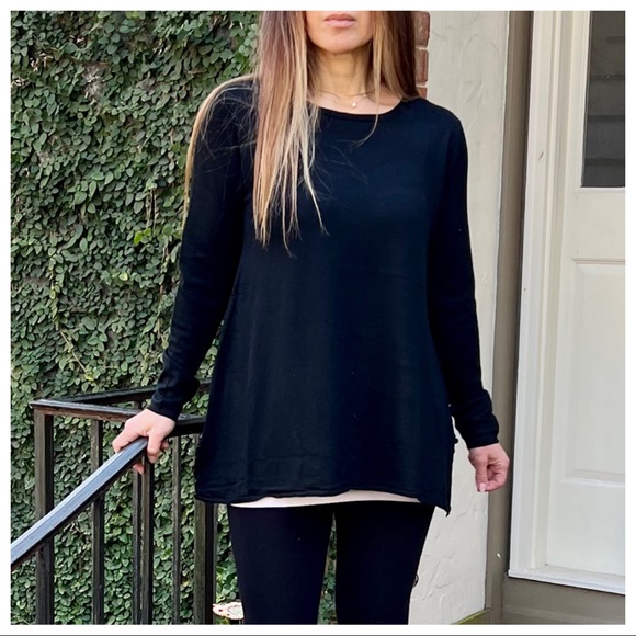 Made in Italy Soft Viscose blend Knit Sweater Tunic with side detail - Picture 4 of 9